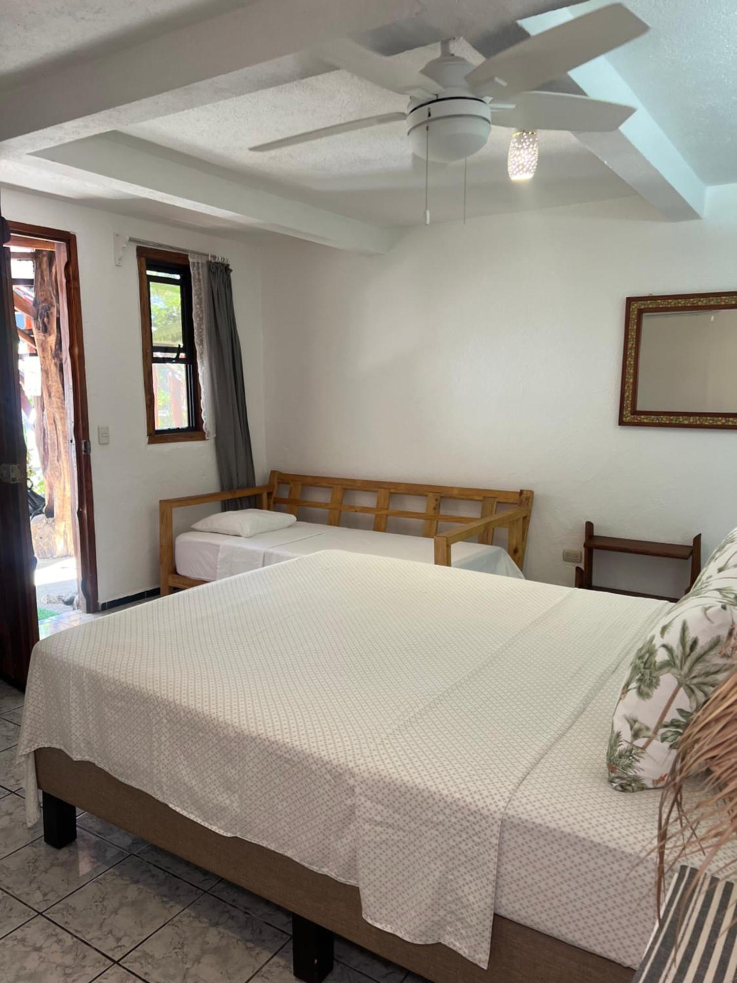 Hotel Entre Dos Aguas Sámara エクステリア 写真